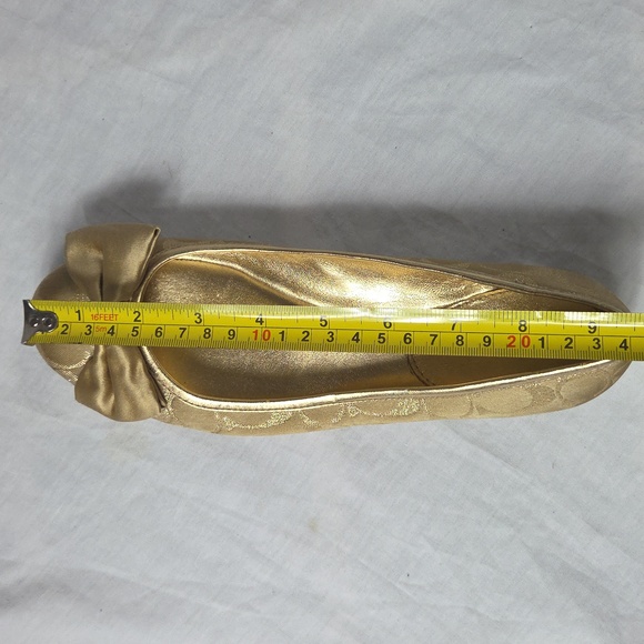 COACH Gold Flats With Bow Size 7.5 7 1/2 - Picture 14 of 15